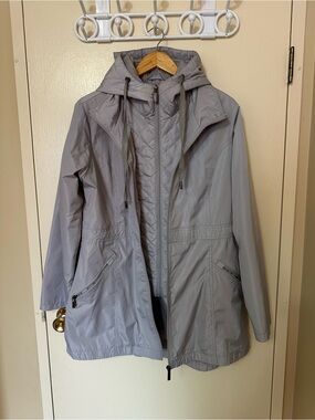 ❤️  Light Gray Hooded Women's Jacket - Casual Rain Shell